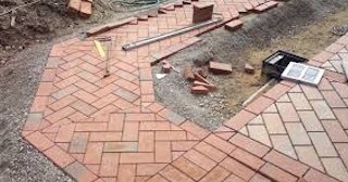 Укладка тротуарной плитки в Сибае в октябре