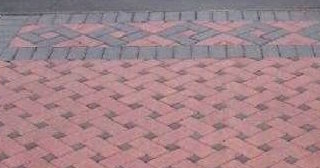 Укладка тротуарной плитки на старое бетонное основание в Сибае в октябре
