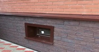 Облицовка цоколя панелями под камень в Сибае в октябре