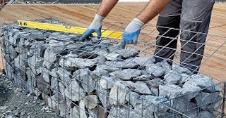 Устройство подпорной стенки из габионов в Сибае в октябре